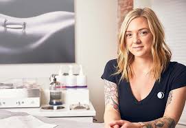 Radiant Waxing Franchise Opportunity Front desk employee